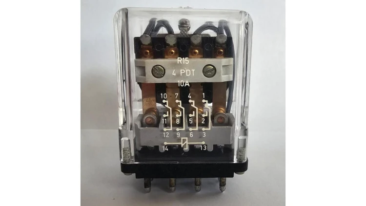 Przekaźnik przemysłowy 4P 10A 220V DC AgCdO R15-1014-23-1220 611098