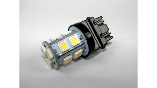 Żarówka T20 3157 5050*13 12V 2,0W CW -