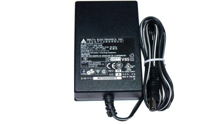 Zasilacz impulsowy 12V 1,25A z kablem AC
