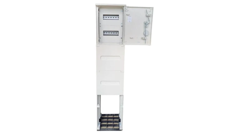 RT 26x40 TH/F Obudowa termoutwardzalna z fundamentem 26x40 2x8 modułów IP 44 rozdzielnia elektryczna złącze kablowe