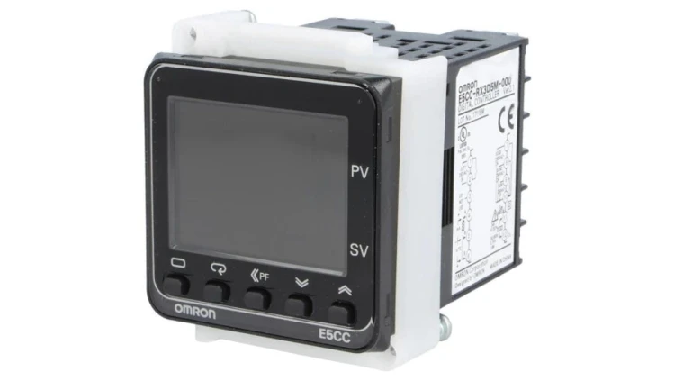E5CC-RX3D5M-000 Moduł typu regulator temperatury z wyjściami typu SPST-NO (4), montowany na panel
