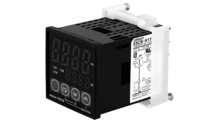 E5CB-R1TCD Moduł typu regulator temperatury z wyjściami typu SPST-NO i SPST-NO, montowany na panel