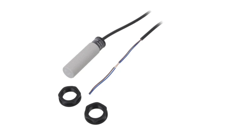 CR18-8AO Czujnik pojemnościowy o zasięgu 0...8mm, 2-przewodowy NO, 85...264VAC, M18