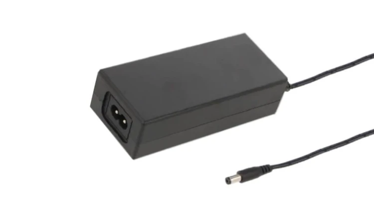 EA 10750D3 Zasilacz desktop 12V/5A/60W, IEC C8, DC wtyk: 2.1/5.5 (+)
