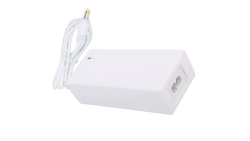 Zasilacz desktop 24W 12V 2A IEC C8/DC 2.1x5.5mm prosty POSC12200D-C8-WH