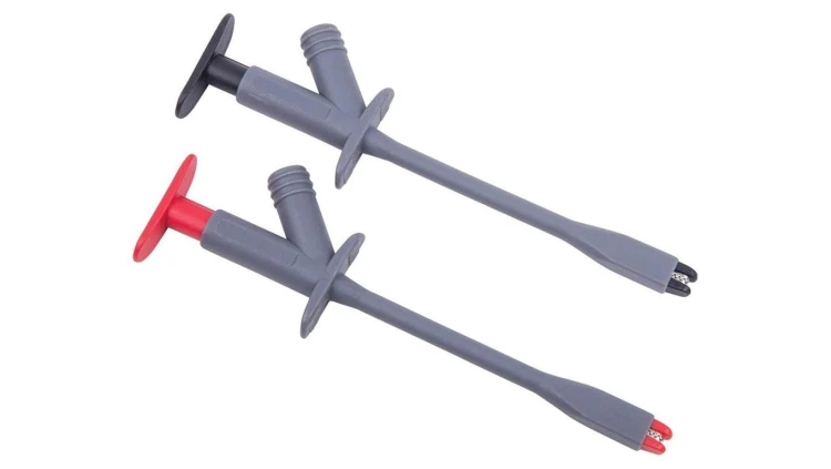 Zestaw zacisków krokodylkowych w stylu tłokowym z przemysłowymi szczękami (max 12mm) dł. 158cm CATIII 1000V 10A CEM CF-734760
