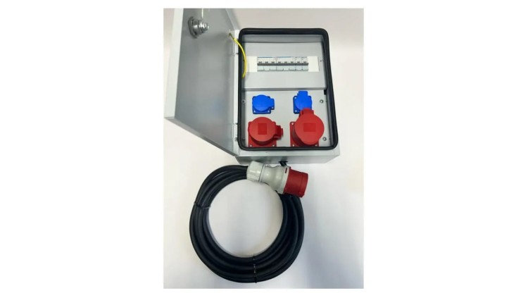 IP54 Metalowa rozdzielnica elektryczna CEE 32A 16A 2X230V z bezpiecznikami HAGER z kablem 5m 94H-7