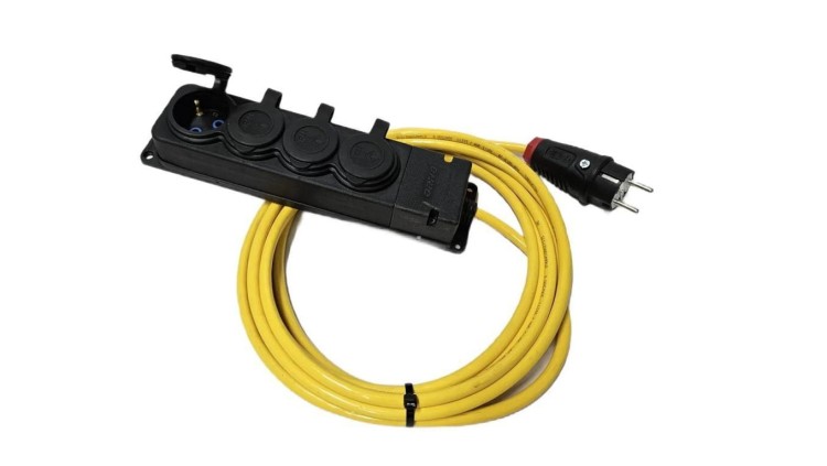 EXTREME Przedłużacz 3x1,5 PUR H07BQ-F 15m 4-fach 1316715