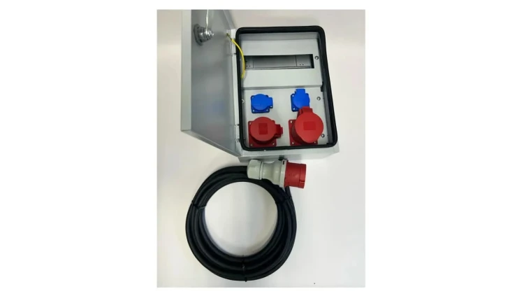 IP54 Metalowa rozdzielnica ścienna CEE 32A 16A 2x230V z kablem 5m 94H-1