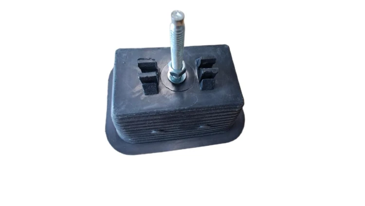 Wspornik betonowy z tworzywa z papą fi8 z śrubą 4.04.P