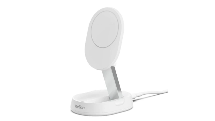 Belkin BoostCharge Pro Ładowarka indukcyjna MagsSafe, Qi2 + zasilacz, biała