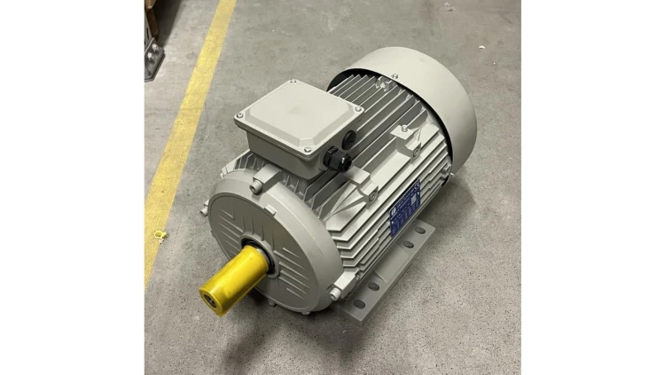 Silnik elektryczny łapowy 1,1kW/1445rpm S1 IEC90B3 IE3