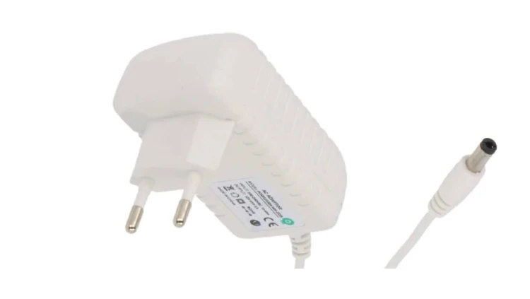 POSB06100A-WH Zasilacz adapter biały 6W 6V 1A gniazdo AC:CEE7/16. wtyk DC:2.1/5.5(+)