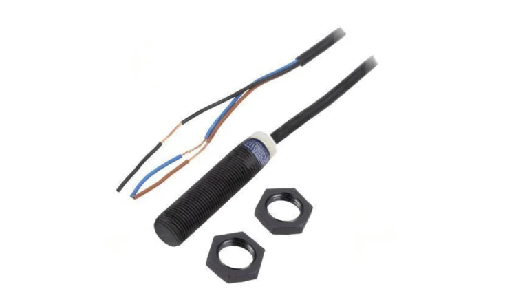 XS4P12PA370 Czujnik indukcyjny, Output: PNP / NO, 0÷4mm, 10÷58VDC, M12, 2m, Szczelność: IP68