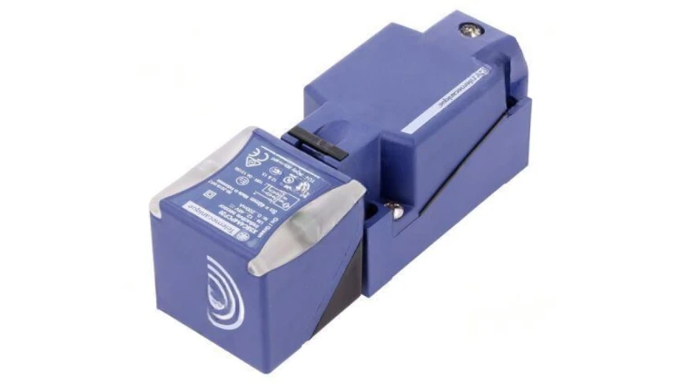 XS8C4A4PCP20 Czujnik indukcyjny, 0÷40mm, PNP / NO + NC, Uzas: 12÷48VDC, 200mA