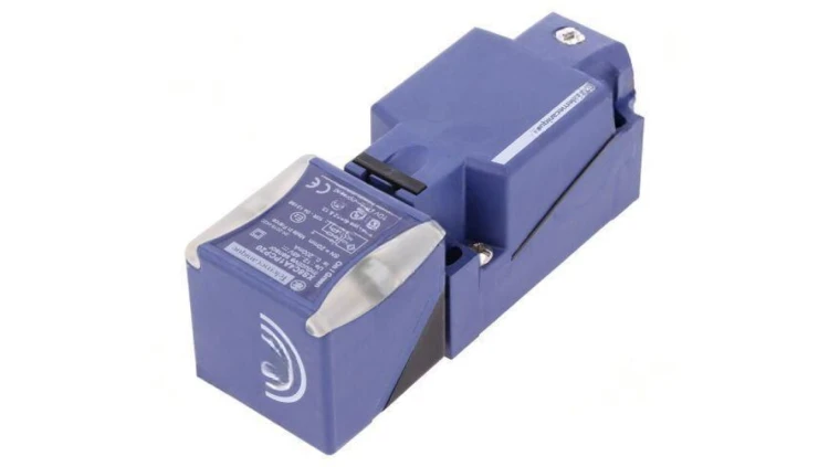 XS8C4A1PCP20 Czujnik indukcyjny, 0÷20mm, PNP / NO + NC, Uzas: 12÷48VDC, 200mA