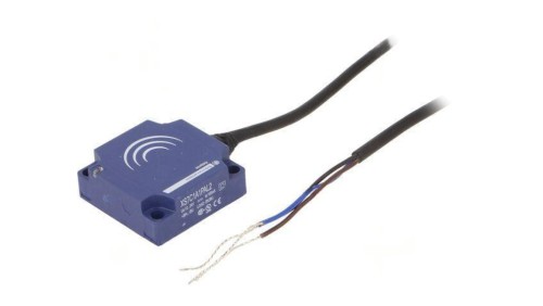 XS7C1A1PAL2 Czujnik indukcyjny, 0÷15mm, PNP / NO, Uzas: 12÷24VDC, 100mA, 2m