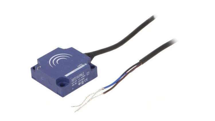 XS7C1A1PAL2 Czujnik indukcyjny, 0÷15mm, PNP / NO, Uzas: 12÷24VDC, 100mA, 2m