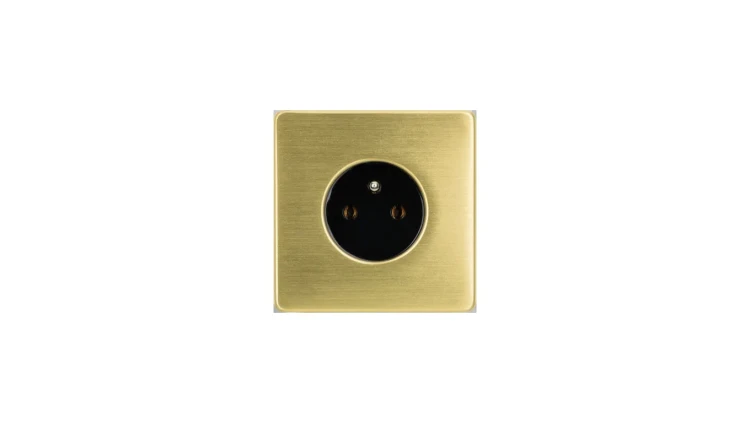 Gniazdko elektryczne czarne pojedyncze ramka stal szczotkowana PVD Brass GN-SNPBR01C