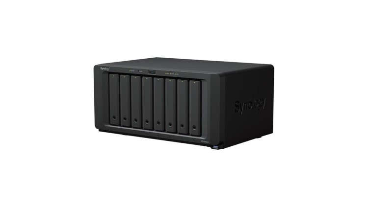 Synology DS1823xs+ 8-zatokowy serwer NAS, AMD, 8GB RAM, 2x 1GbE 1x 10GbE RJ-45, 2x M.2 NVMe, Tower