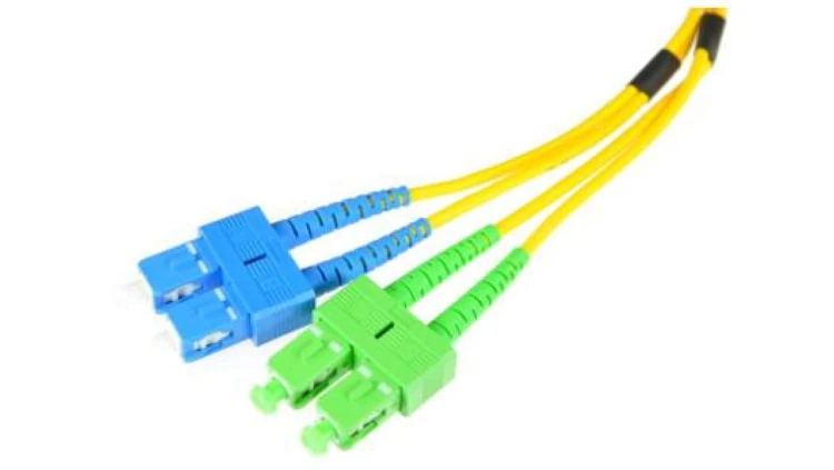 PATCHCORD ŚWIATŁOWODOWY SM SC/UPC-SC/APC DUPLEX 3m
