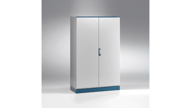 Szafa do magazynów energii 1200x1200x400mm z izolacją termiczną IP55