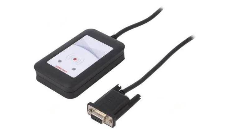 T4BT-FR2BEL2 Czytnik RFID 5V RS232 antena Zasięg: 100mm 88x56x18,5mm 120mA