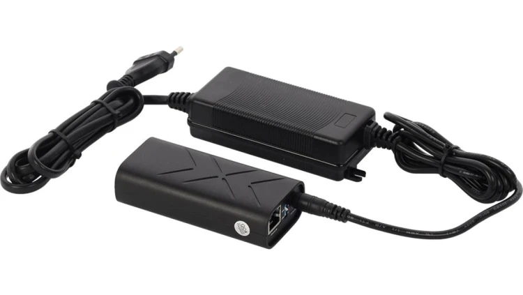 Gigabitowy switch PoE 3-portowy SG32 do 2 kamer IP
