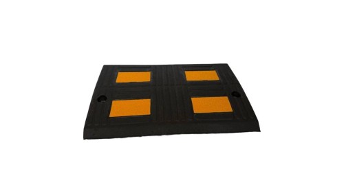 Najazd gumowy podjazd krawężnikowy 500x325x50mm 2 kanały