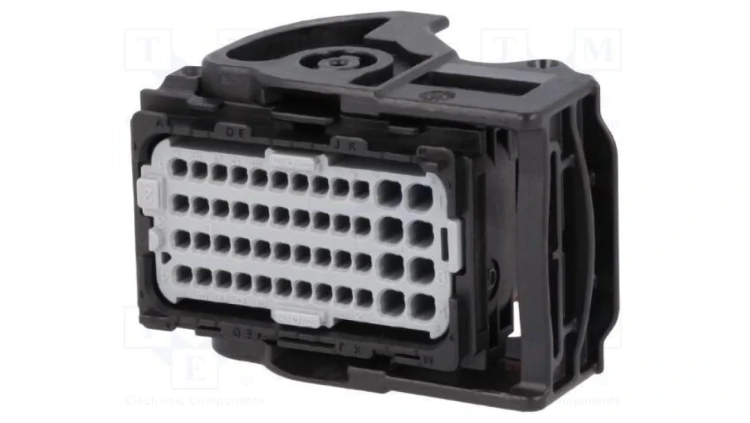 Złącze automotive wtyk żeńskie CMC 6A 12A PIN 48(8+40) 64320-3311