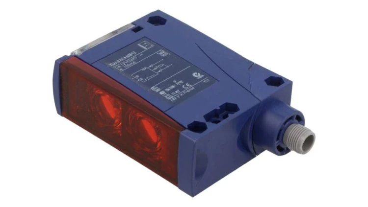 Czujnik fotoelektryczny Zasięg 0...2,1m PNP/NO odbiciowy XUX5APANM12