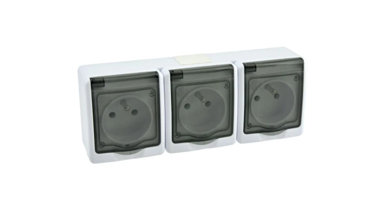BETA1 Gniazdo potrójne 3xP+Z IP44 dymne* D.3114GGG/1