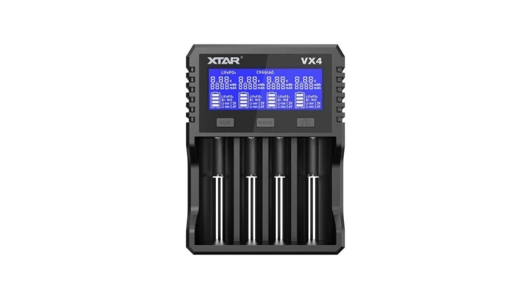 Ładowarka do akumulatorów Li-ion 1,5V / 3,6 / 3,7V / Li-FePO4 / Ni-MH XTAR VX4