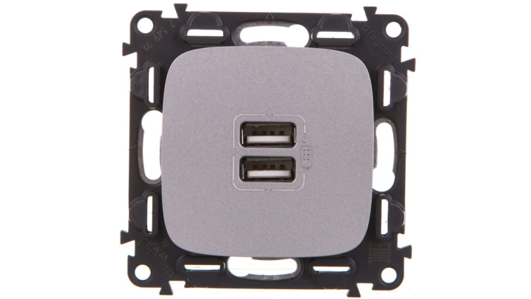 VALENA ALLURE Gniazdo ładowania usb podwójne aluminium 754997