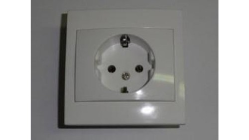 Gniazdo elektryczne p/t z uziem. Schuko GWP-140M