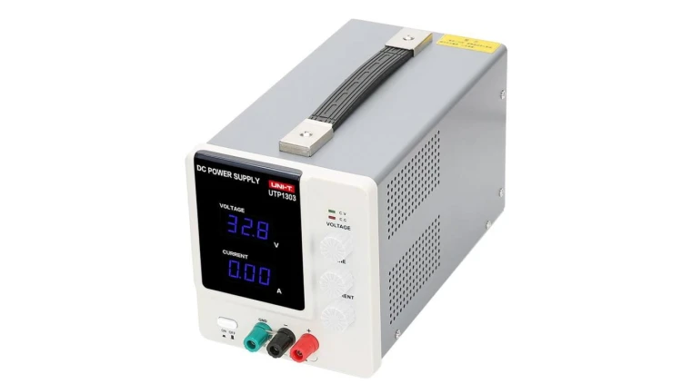 Zasilacz laboratoryjny 0-32V 0-3A Płynna regulacja napięcia i natężenia w całym zakresie 32V/3A UTP1303 19166