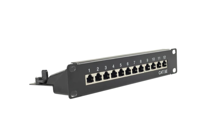Patch panel RACK 10 cali kat.5e 12p FTP z półką 1U czarny NEKU