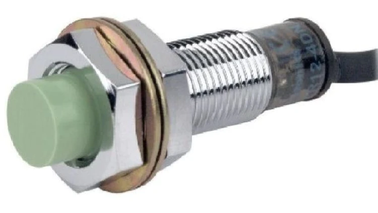 Czujnik indukcyjny PR12-4DP2