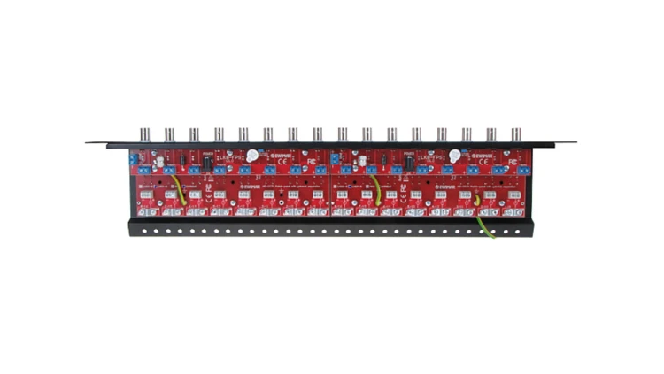 16-kanałowe zabezpieczenie przeciwprzepięciowe z separacją Video AHD,CVI,TVI serii EXT z transformatorem na skrętkę