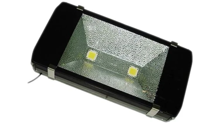 Reflektor szerokostrumieniowy 4-diodowy 6500K RS PRO 50000h