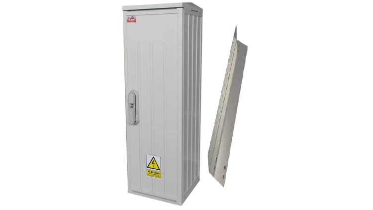 Rozdzielnica elektryczna, obudowa termoutwardzalna z kątownikami typ OZ 26x80 94-270