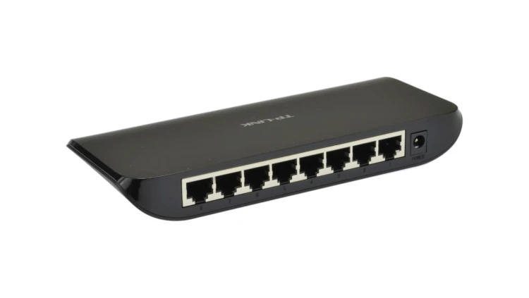 Switch TP-LINK TL-SG1008D (8x 10/100/1000Mbps)