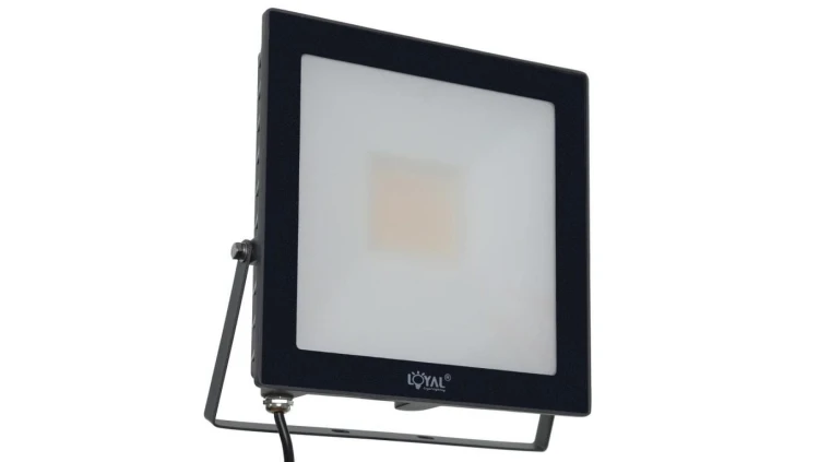 LAMPA Zew. LED Loyal Lighting 7200lm LUMILEDS IP65 4K
