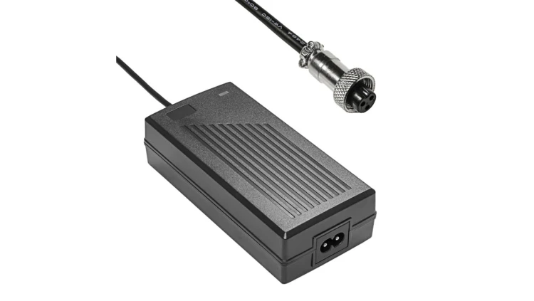 Ładowarka do pojazdów elektrycznych Akyga AK-EV-02 29.4V / 2A 60W GX12 9mm żeński 1m