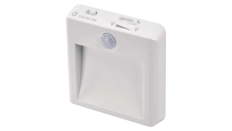 Lampka nocna LED do gniazdka 230 V z czujnikiem EMOS P3319