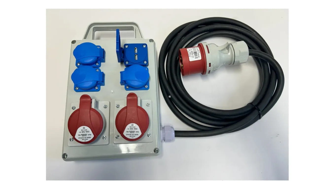 Rozdzielnica elektryczna CEE 32A 16A 3x230V 2xUSB IP44 niezabezpieczony kabel USB 15m 5x4